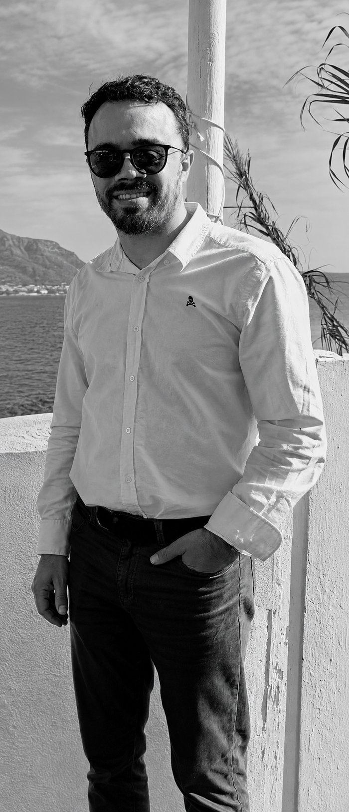 Alejandro Álvarez, Arquitecto Técnico
